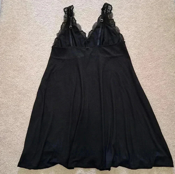 NWOT  Flora Nikrooz Black Chemise Small Lace Microfiber Nightie Pajama Nightgown - Picture 6 of 12